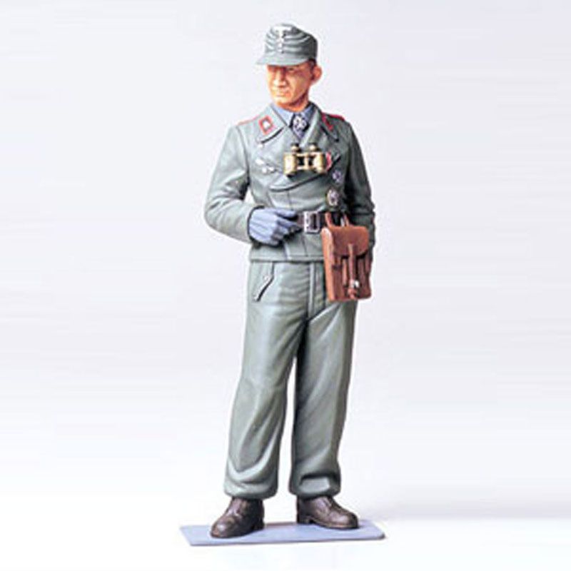 TAMIYA 1/16 WEHRMACHT TANK CREWMAN FIGURES