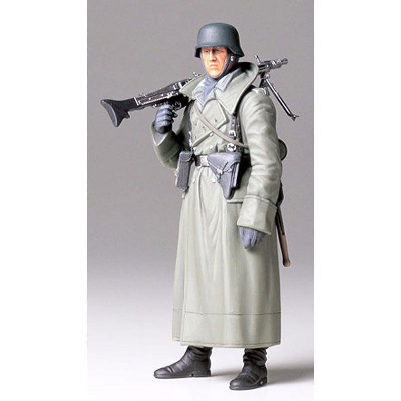 TAMIYA 1/16 WWII GERMAN MACHINE GUNNER (GREATCOAT)