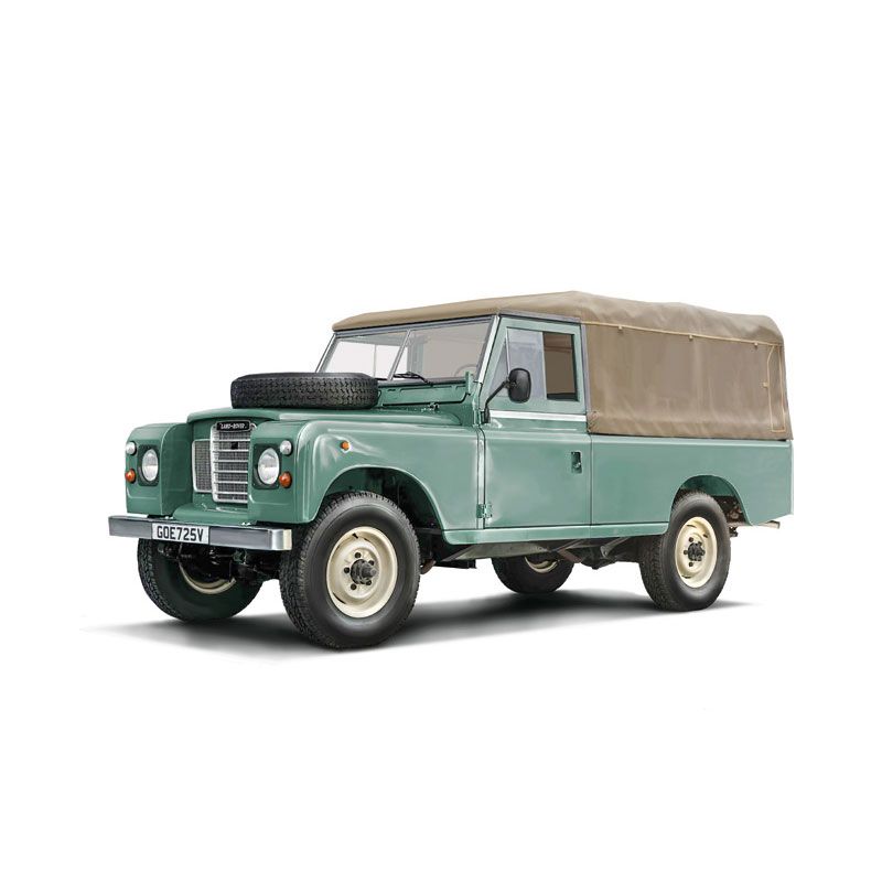 ITALERI 1/24 LAND ROVER 109 LWB