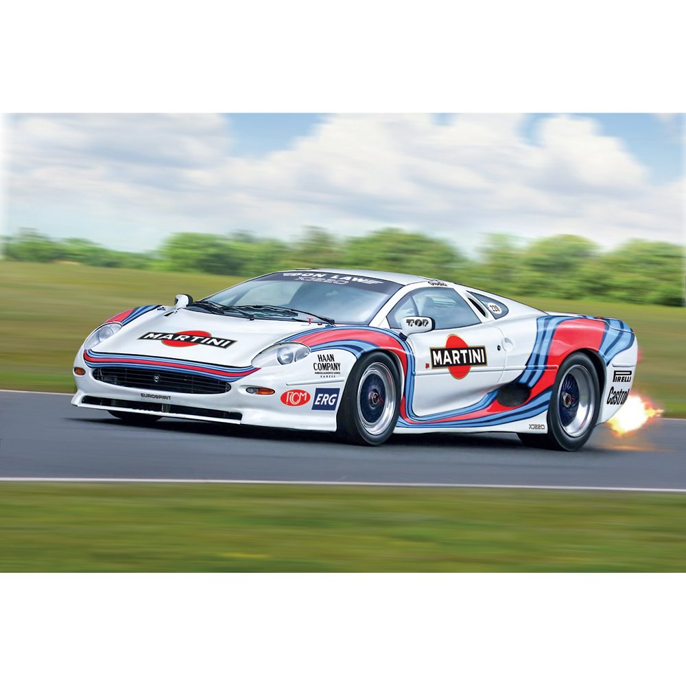 ITALERI 1/24 JAGUAR XJ 220 RACE CAR