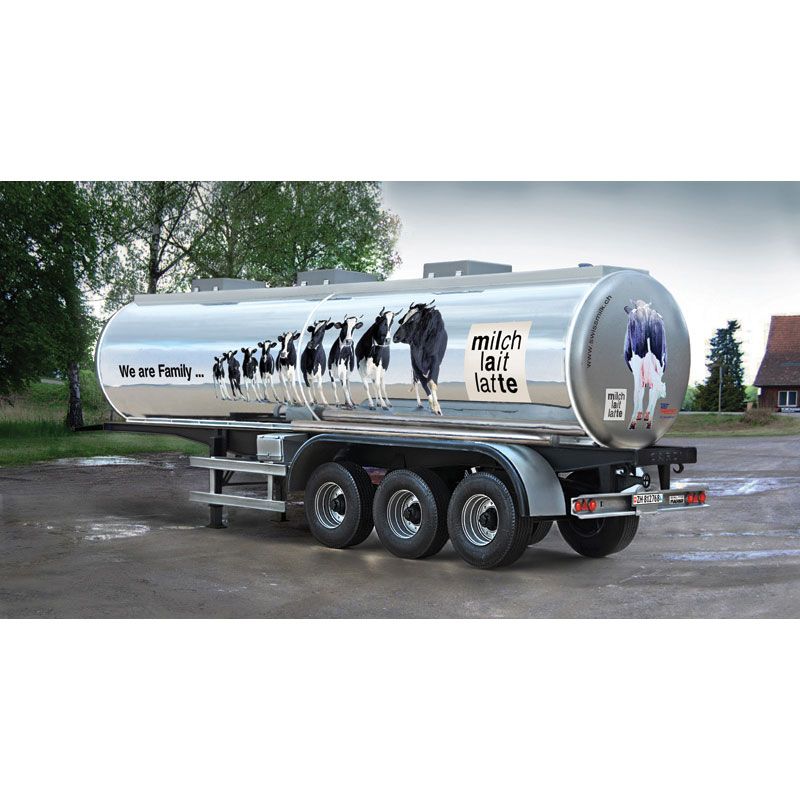 ITALERI 1/24 CLASSIC TANK TRAILER "WE ARE FAMILY"