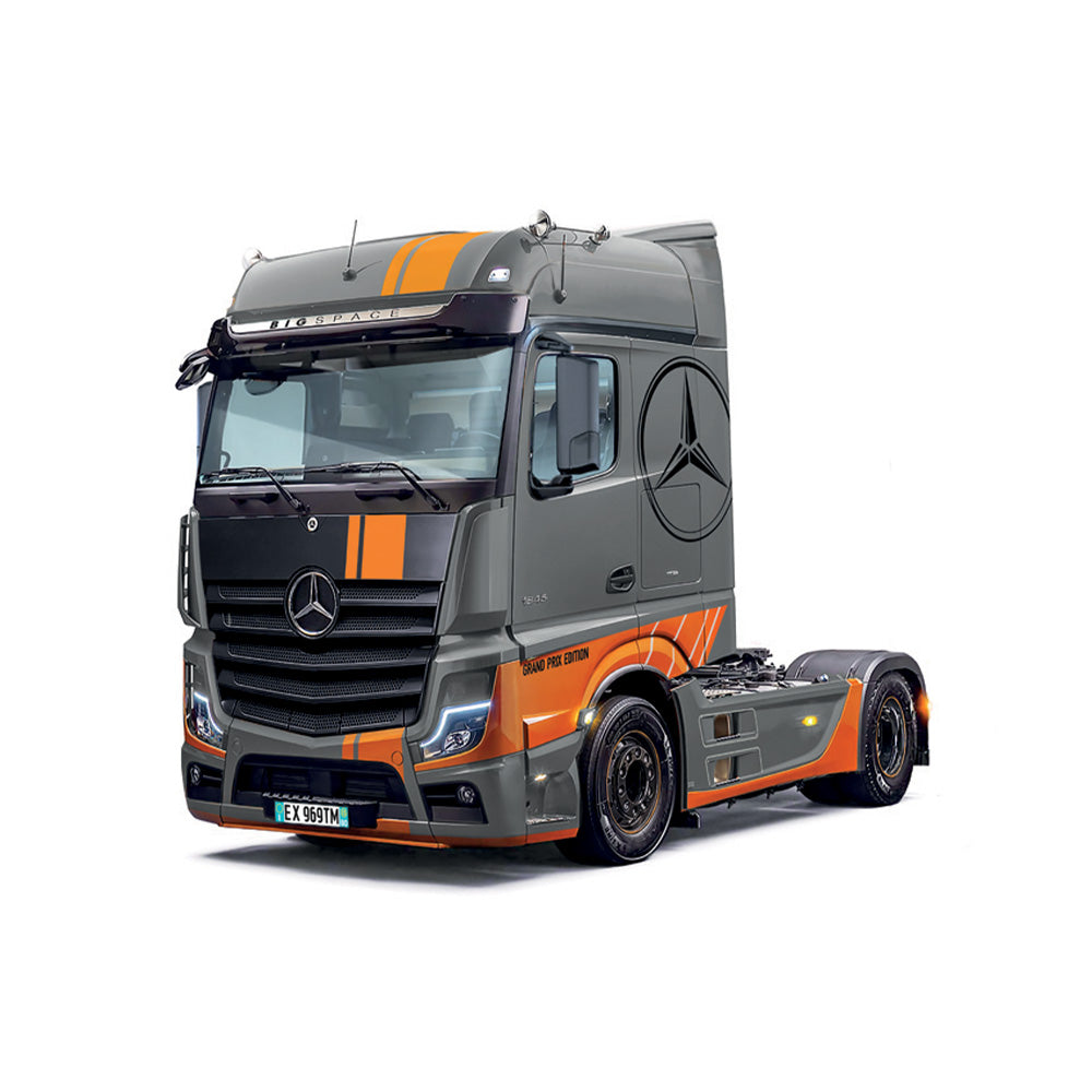 ITALERI 1/24 MERCEDES BENZ ACTROS MP4 BIG SPACE GRAND PRIX EDITION