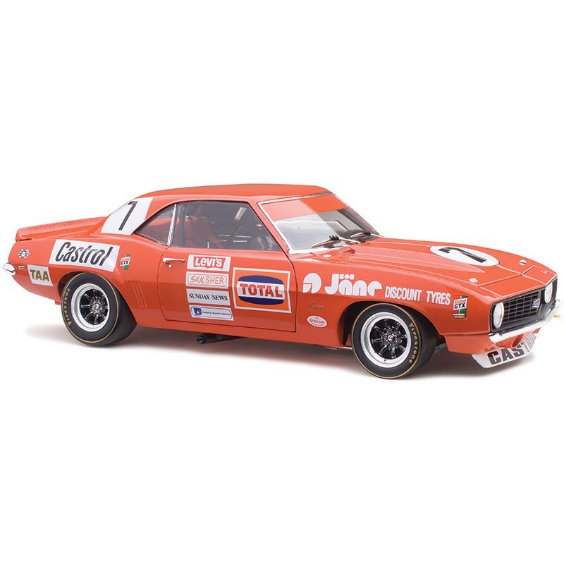 CLASSIC CARLECTABLES 1/18 CHEVROLET ZL1 CAMARO 1972 ATCC SYMMONS PLAINS