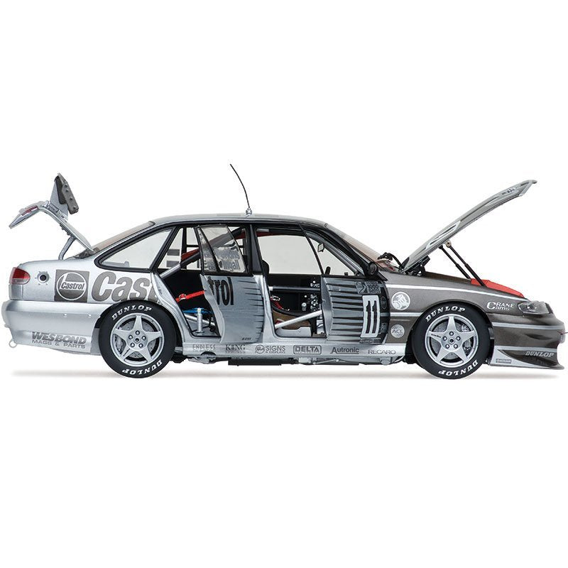 CLASSIC CARLECTABLES 1/18 HOLDEN VS COMMODORE 1997 BATHURST 25TH ANNIVERSARY