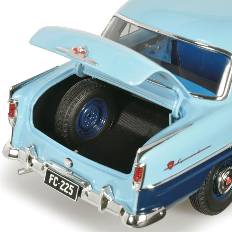 CLASSIC CARLECTABLES 1/18 HOLDEN FC SPECIAL CAMBRIDGE BLUE OVER TEAL BLUE