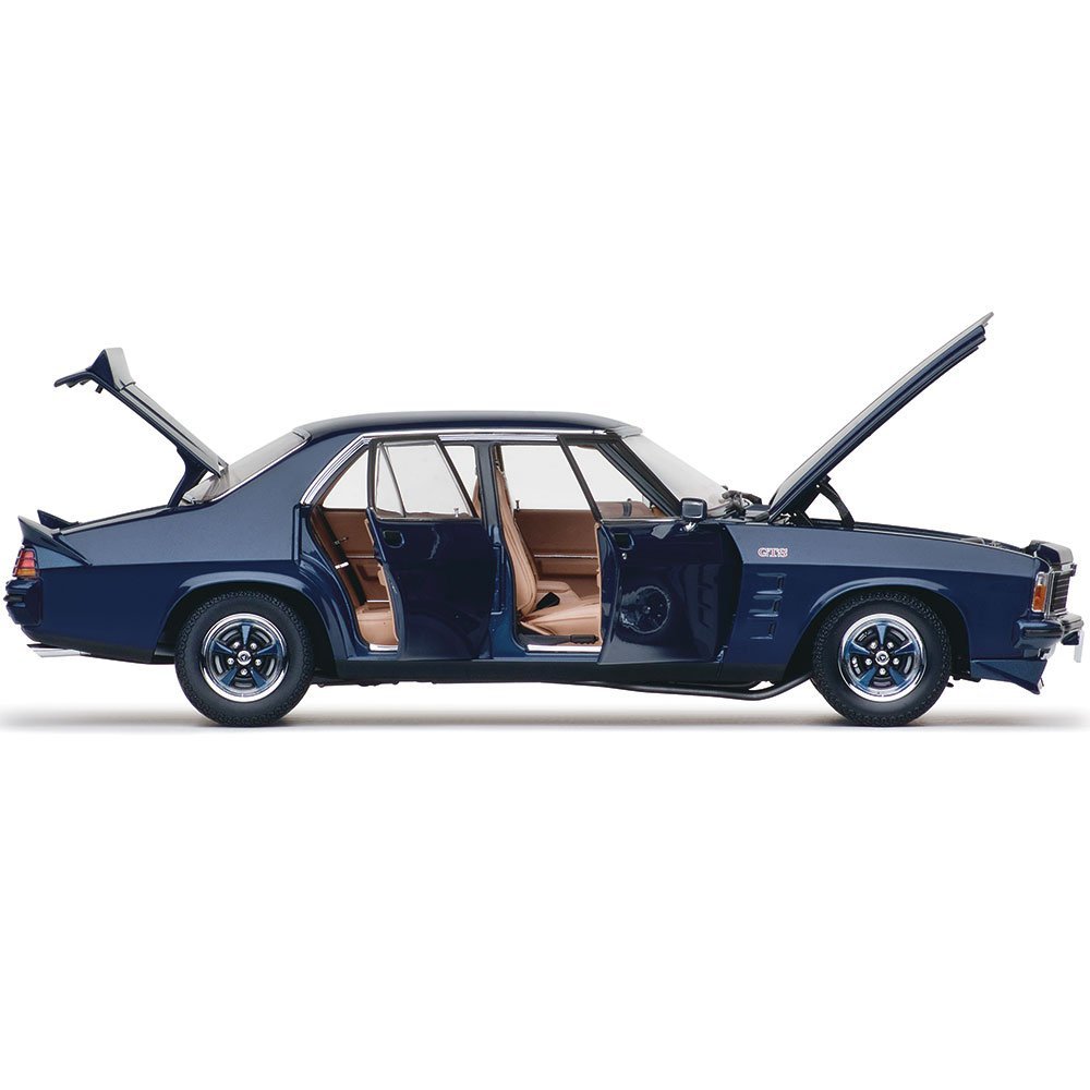 CLASSIC CARLECTABLES 1/18 HOLDEN HZ GTS SEDAN - NOCTURNE BLUE METALLIC
