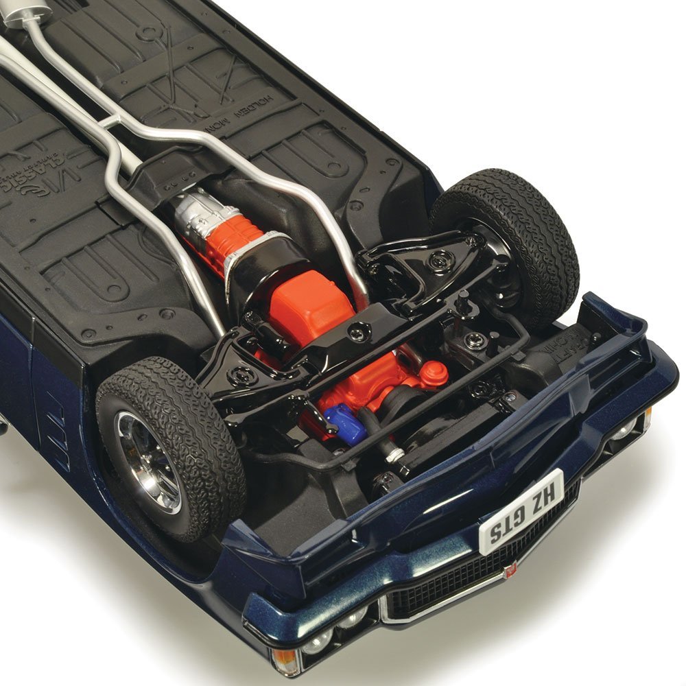 CLASSIC CARLECTABLES 1/18 HOLDEN HZ GTS SEDAN - NOCTURNE BLUE METALLIC