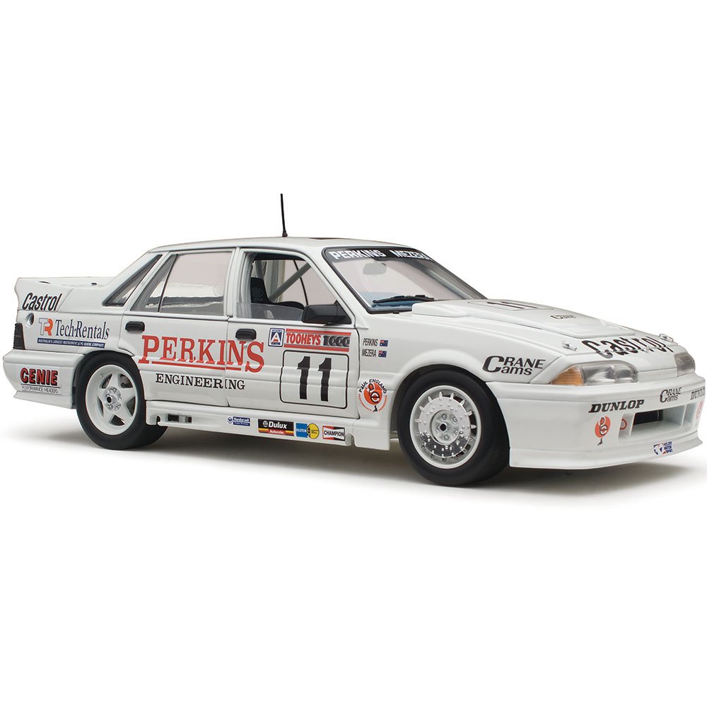 CLASSIC CARLECTABLES 1/18 HOLDEN VL COMMODORE GROUP A SV 1990 BATHURST