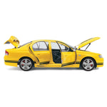 CLASSIC CARLECTABLES 1/18 FORD FPV GT-P MK2 - RAPID YELLOW