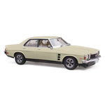CLASSIC CARLECTABLES 1/18 HOLDEN HJ MONARO GTS - CHAMOIS
