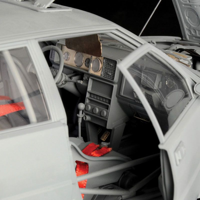 ITALERI 1/12 LANCIA DELTA HF INTEGRALE 16V
