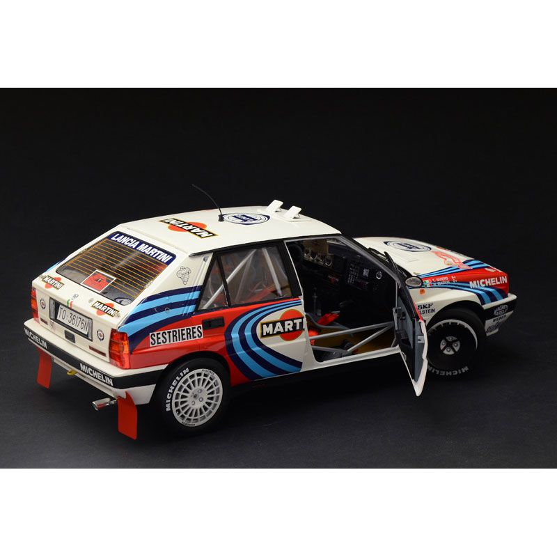 ITALERI 1/12 LANCIA DELTA HF INTEGRALE 16V