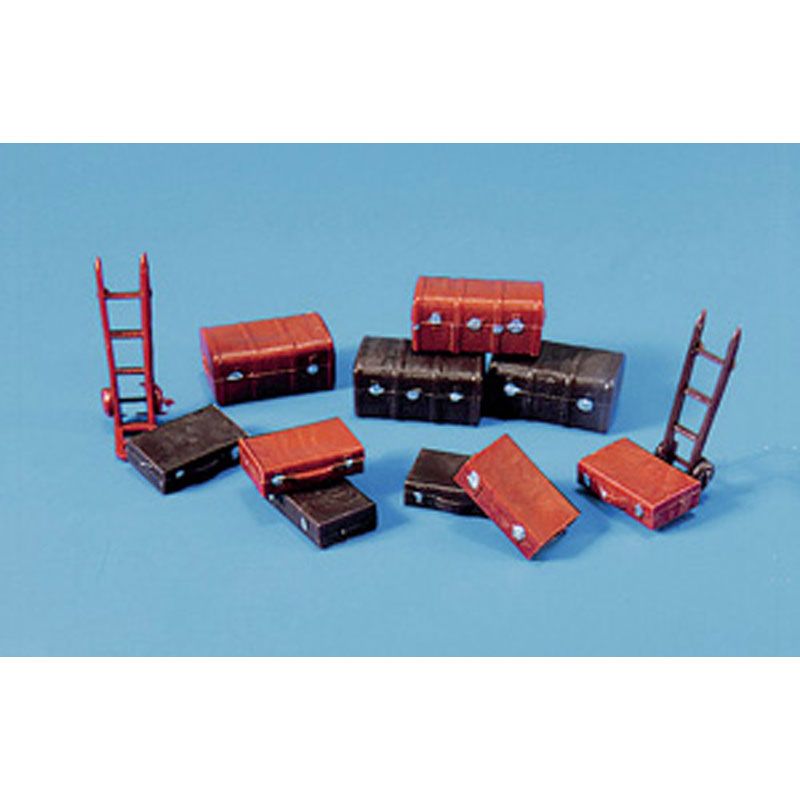 PECO/MODELSCENE TRUNKS (4) SUITCASES (6) & TROLLEY æSACK TRUCKÆ (2)