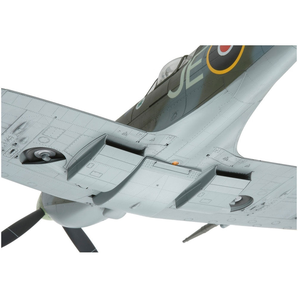 TAMIYA 1/32 SUPERMARINE SPITFIRE MK.IXC