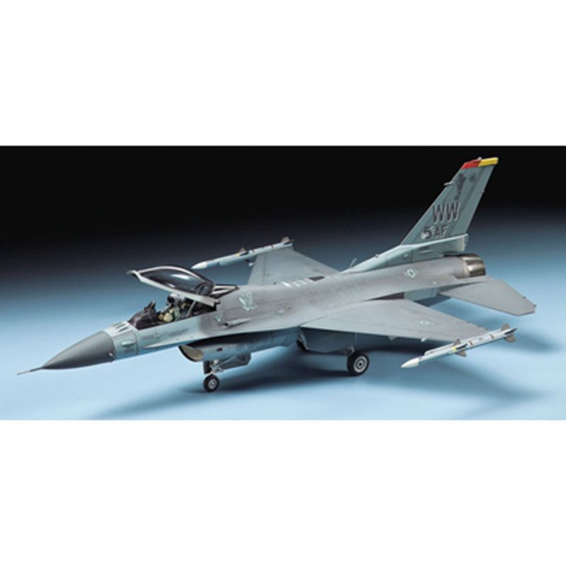 TAMIYA 1/72 LOCKHEED MARTIN F-16CJ (BLOCK 50) FIGHTING FALCON