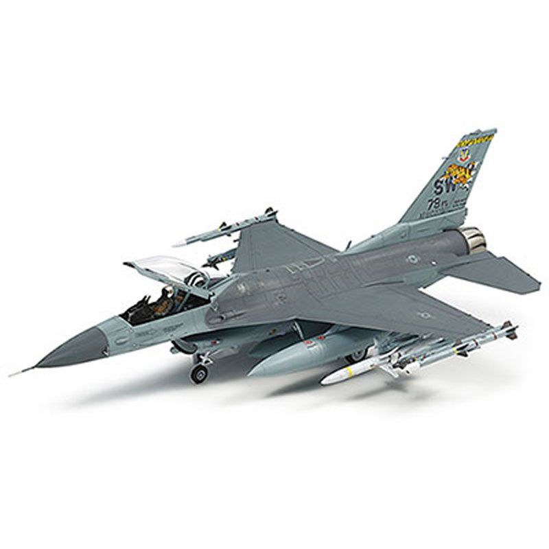 TAMIYA 1/72 LOCKHEED MARTIN F-16CJ (BLOCK 50) FIGHTING FALCON W/FULL EQUIPMENT