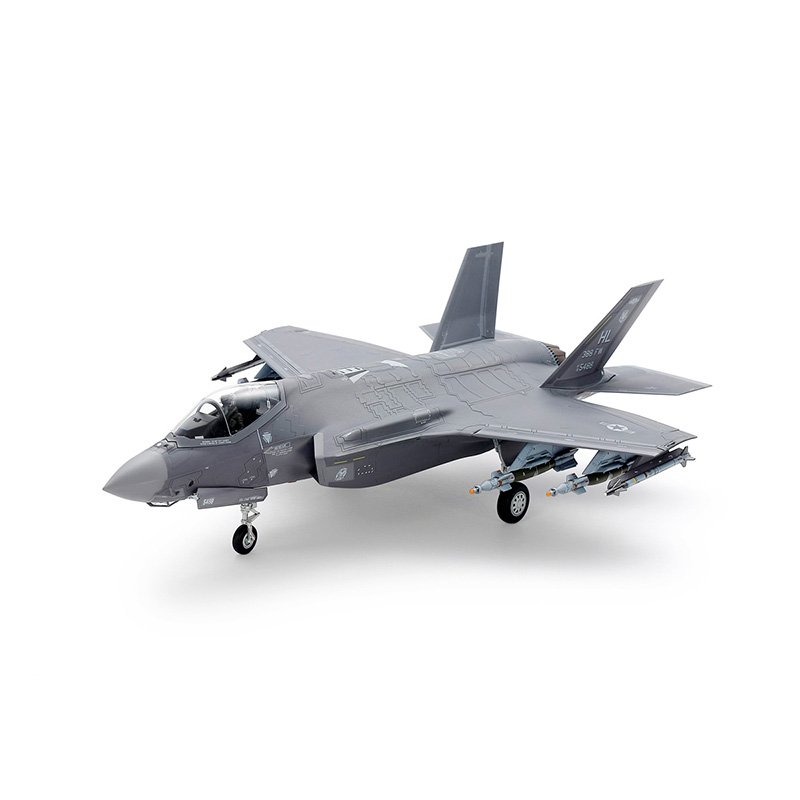 TAMIYA 1/72 LOCKHEED MARTIN F-35A LIGHTNING II