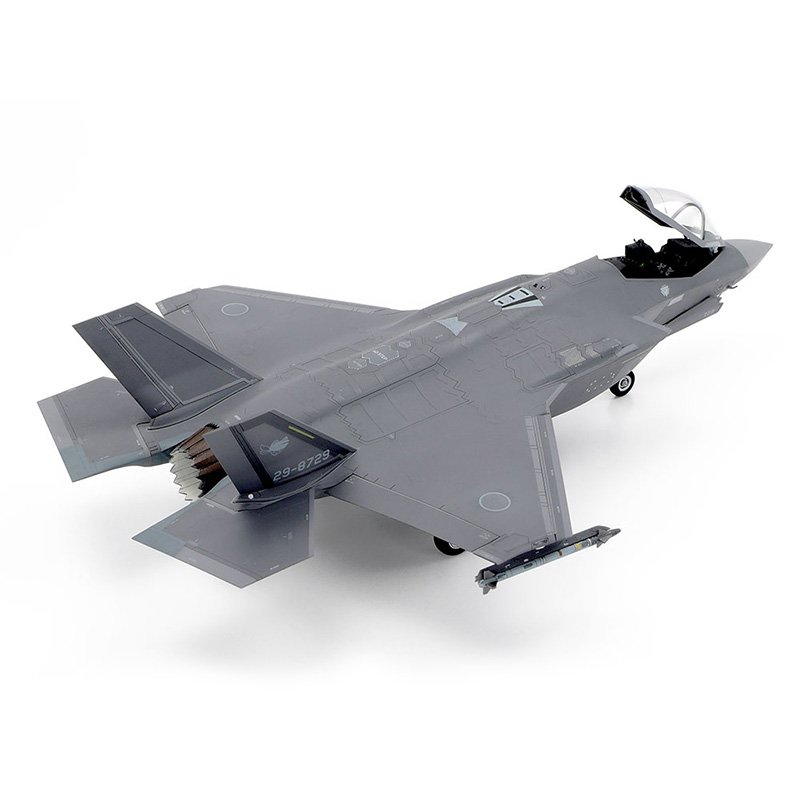 TAMIYA 1/72 LOCKHEED MARTIN F-35A LIGHTNING II