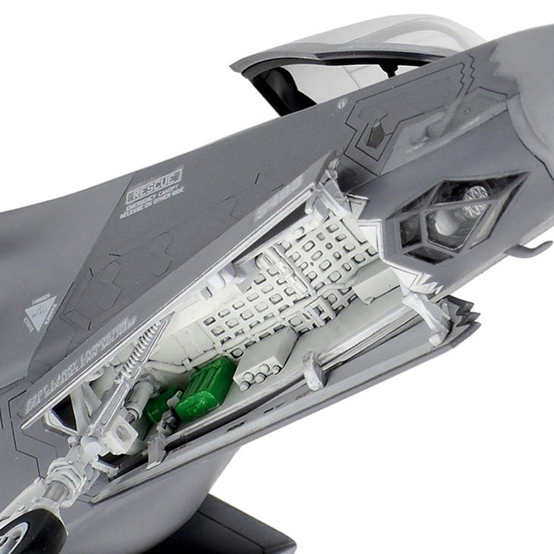 TAMIYA 1/72 LOCKHEED MARTIN F-35A LIGHTNING II