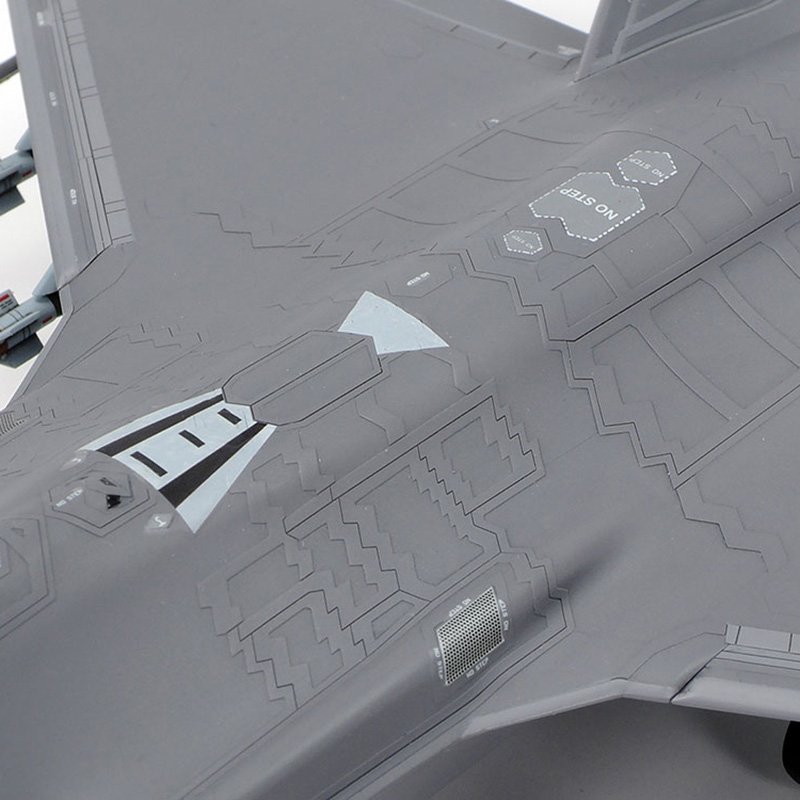TAMIYA 1/72 LOCKHEED MARTIN F-35A LIGHTNING II
