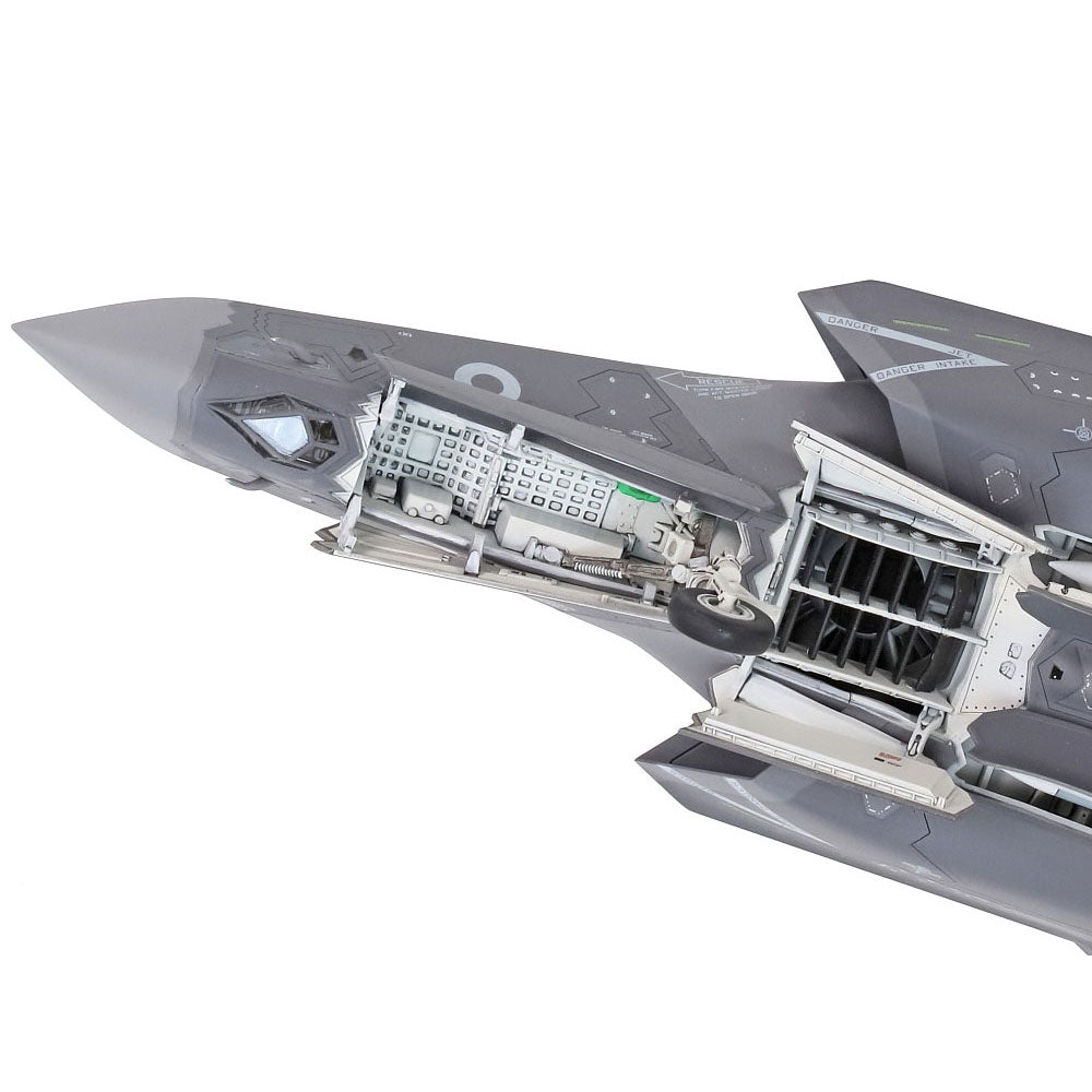 TAMIYA 1/72 LOCKHEED MARTIN F-35B LIGHTNING II