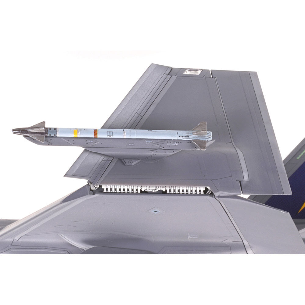 TAMIYA 1/72 LOCKHEED MARTIN F-35C LIGHTNING II