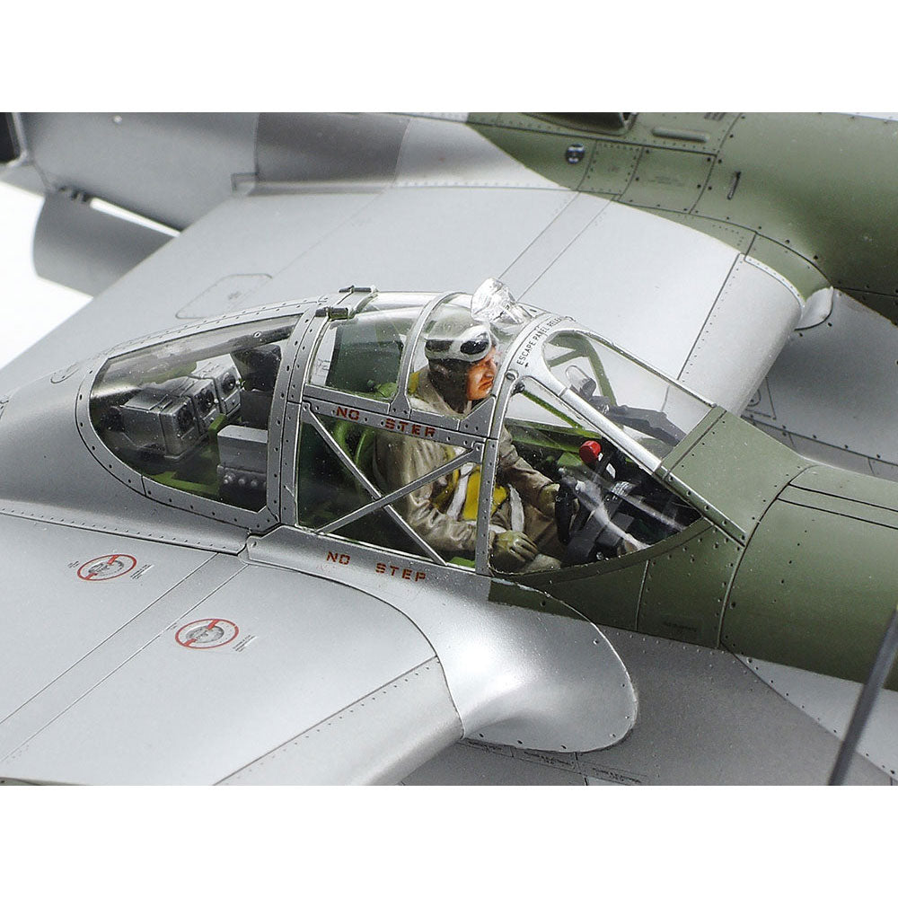 TAMIYA 1/48 LOCKHEED P-38J LIGHTNING