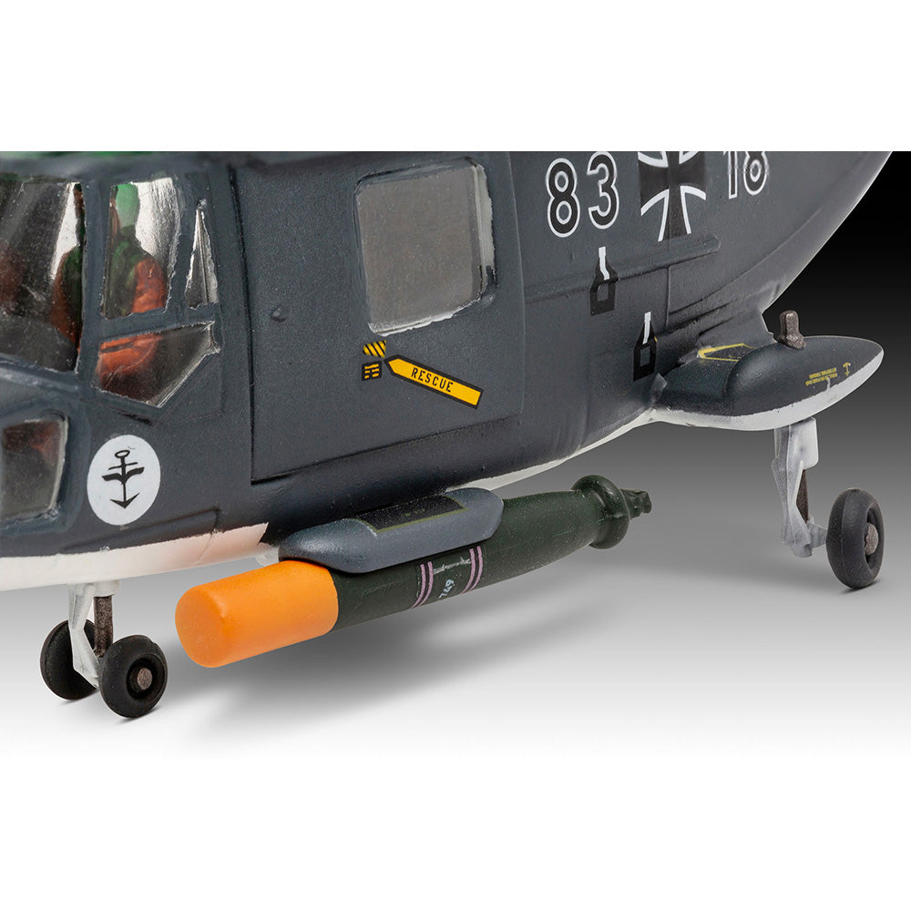 REVELL 1/72 MODEL SET WESTLAND LYNX MK.88
