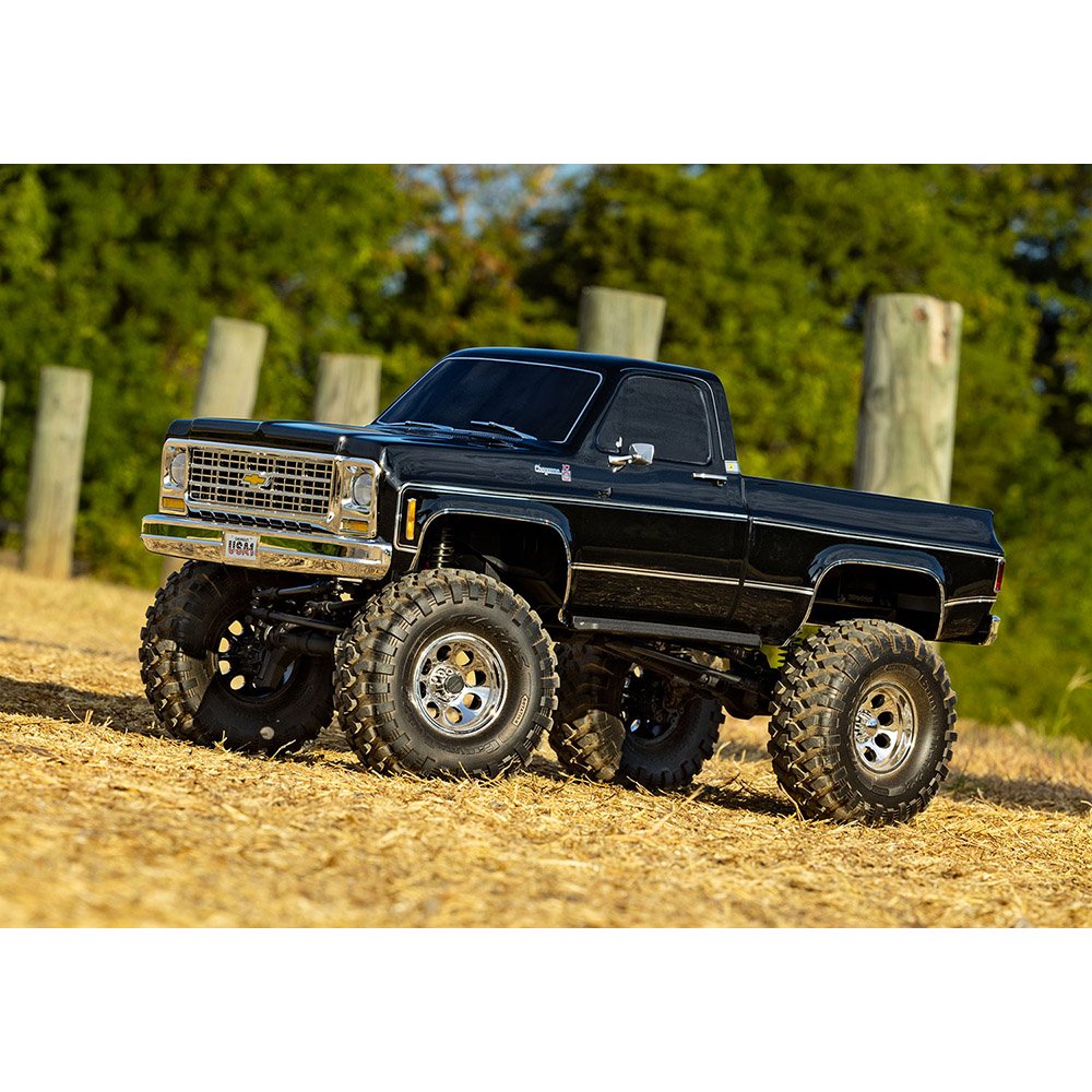 TRAXXAS TRX-4 SCALE & TRAIL CRAWLER WITH 1979 CHEVROLET K10 TRUCK-BLK