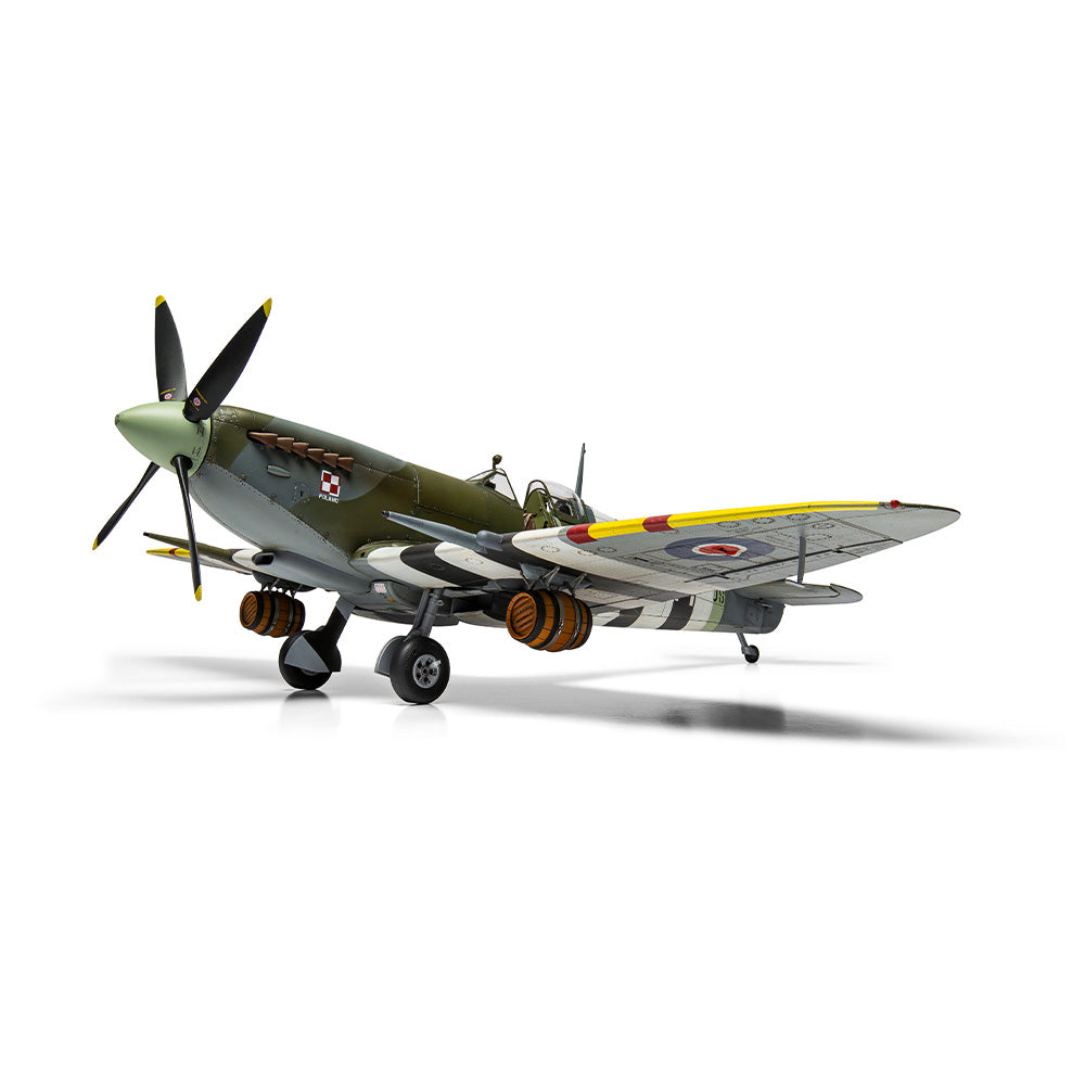 AIRFIX 1/24 SUPERMARINE SPITFIRE MK.IXC - FLYING DRAY