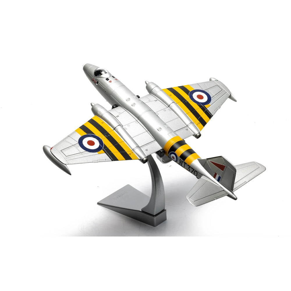 CORGI 1/72 ENGLISH ELECTRIC CANBERRA B.6 WT370 "OPERATION MUSKETEER" 1956
