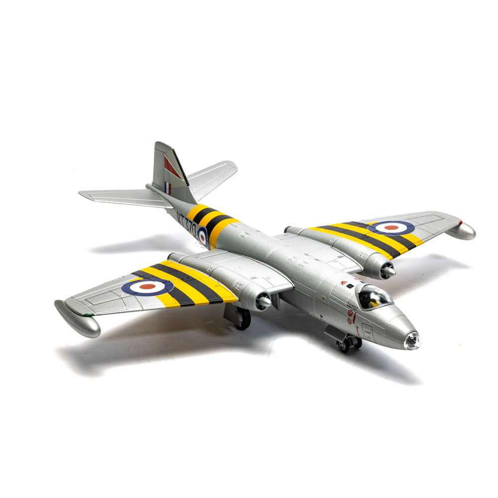 CORGI 1/72 ENGLISH ELECTRIC CANBERRA B.6 WT370 "OPERATION MUSKETEER" 1956