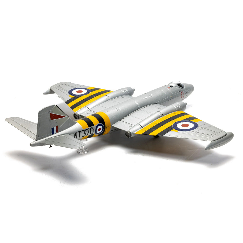 CORGI 1/72 ENGLISH ELECTRIC CANBERRA B.6 WT370 "OPERATION MUSKETEER" 1956