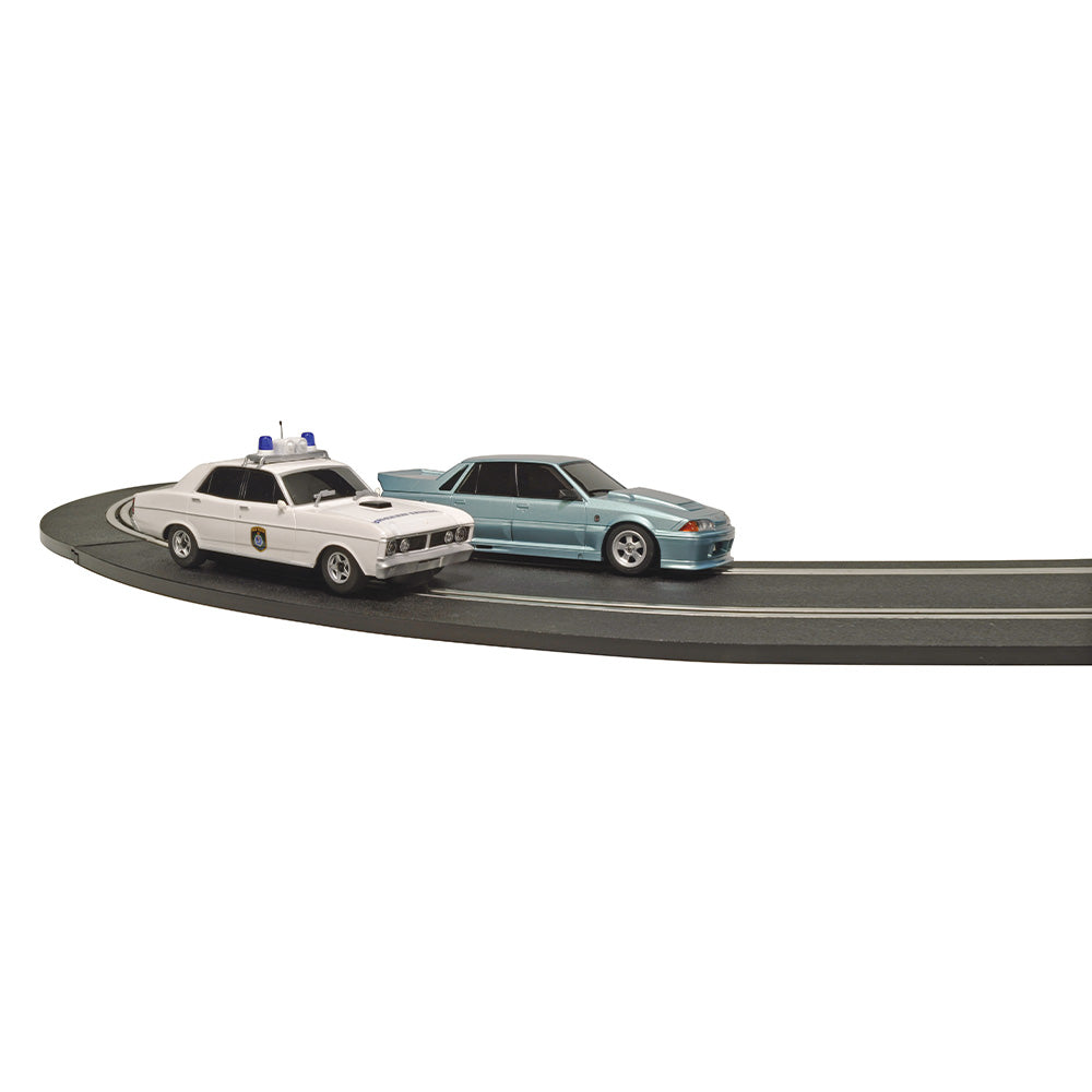 SCALEXTRIC 1/32 AUSTRALIAN HIGHWAY PATROL SLOT CAR SET
