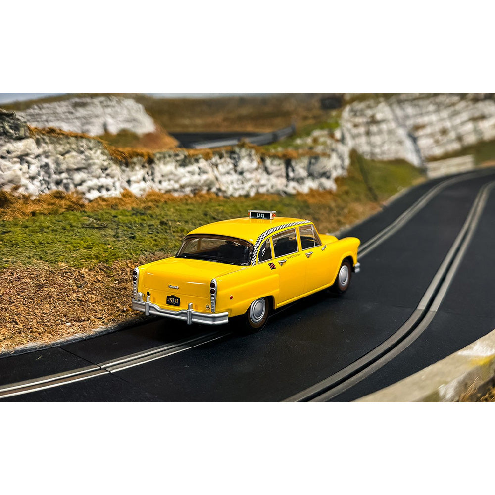 SCALEXTRIC 1/32 JAMES BOND CHECKER TAXI CAB - LIVE AND LET DIE SLOT CAR