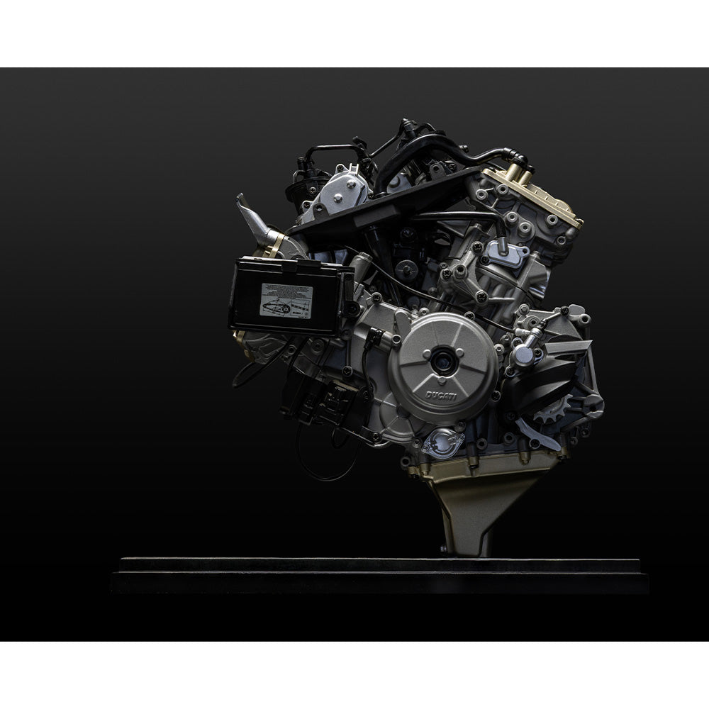 POCHER 1/4 DUCATI SUPERQUADRO - V2 ENGINE