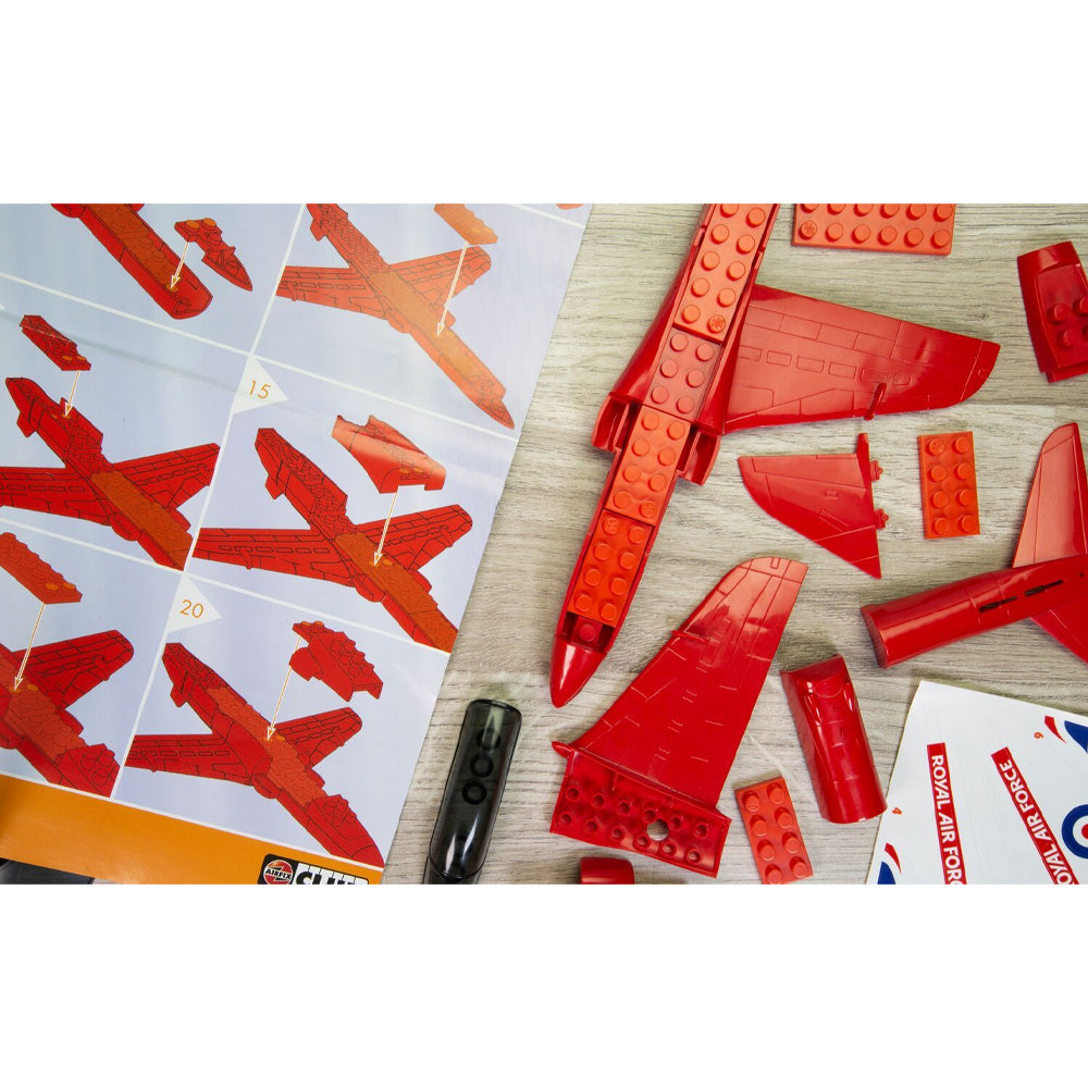 AIRFIX QUICKBUILD RED ARROWS HAWK