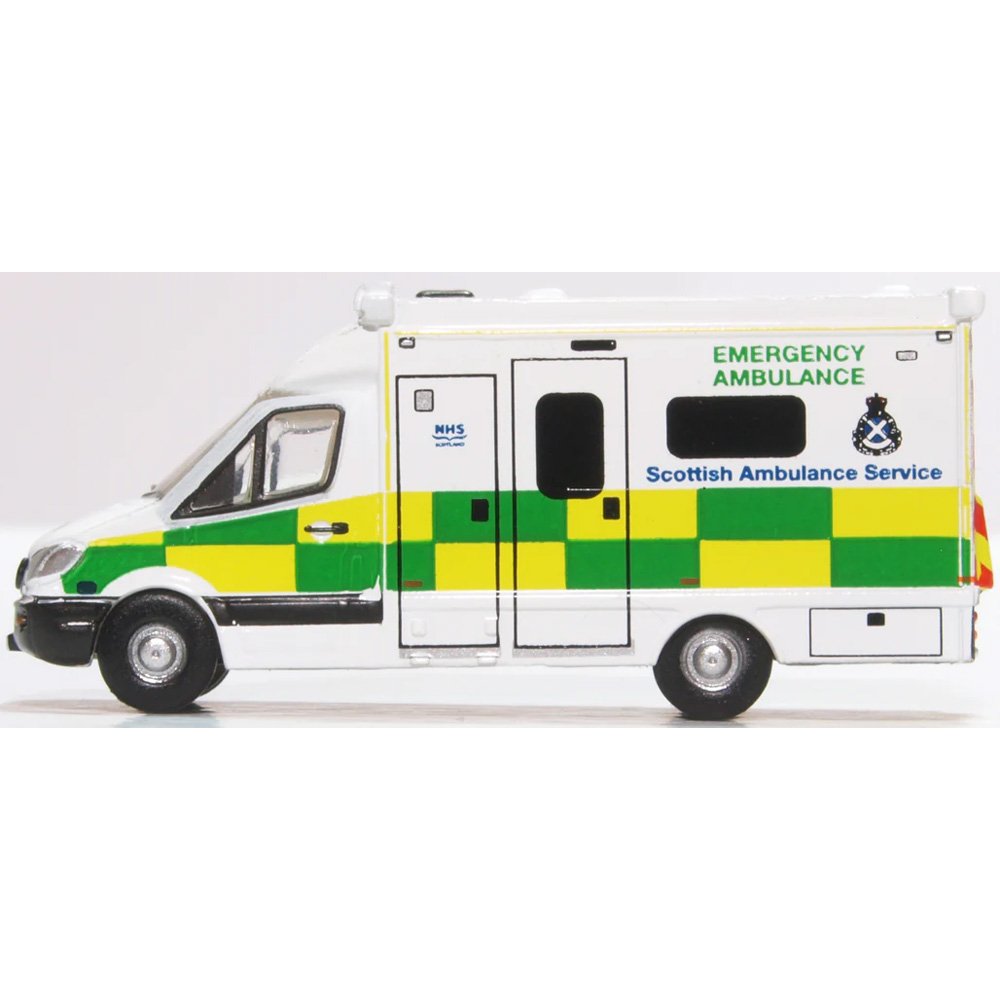 OXFORD 1/148 MERCEDES AMBULANCE - SCOTTISH AMBULANCE SERVICE