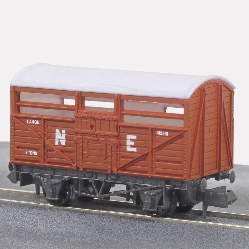 PECO CATTLE TRUCK LNER
