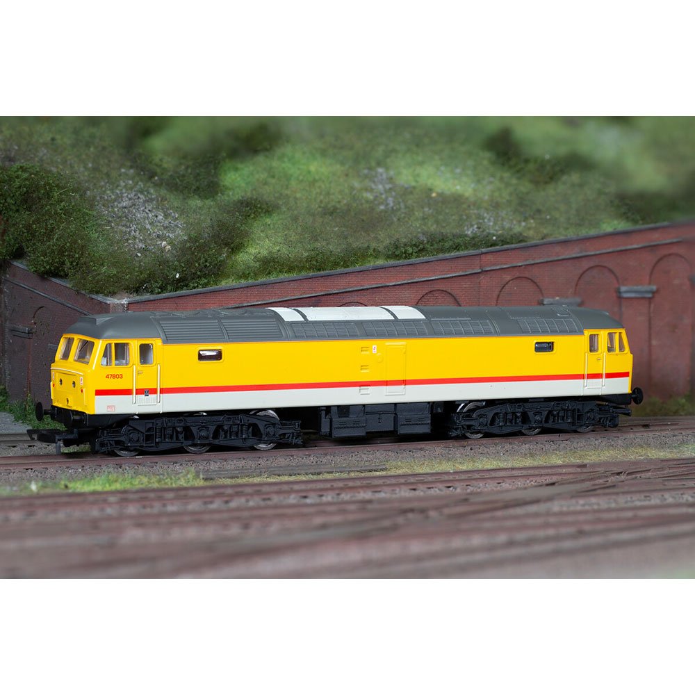 HORNBY RAILROAD PLUS BR INFRASTRUCTURE CLASS 47 CO-CO 47803 - ERA 8
