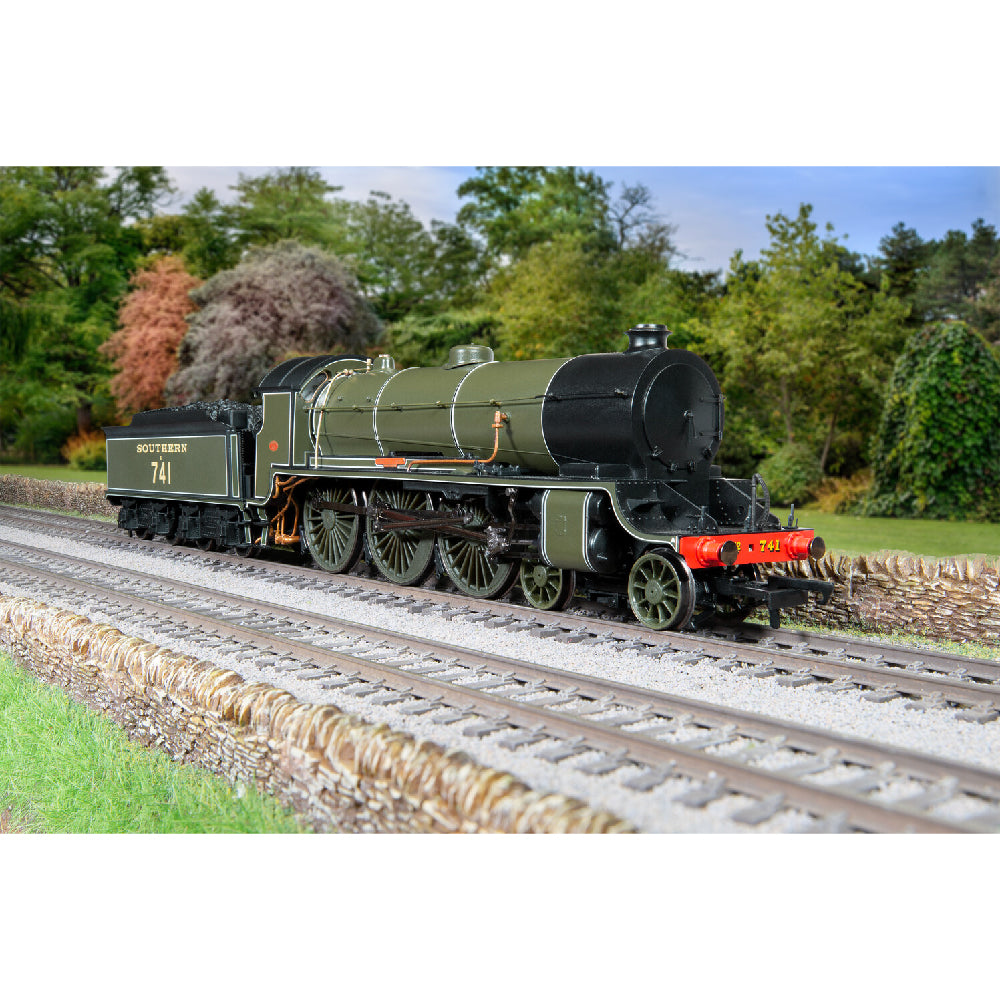 HORNBY SR N15 'KING ARTHUR CLASS' 4-6-0 741 'JOYOUS GARD': BIG FOUR CENTENARY COLLECTION - ERA 3