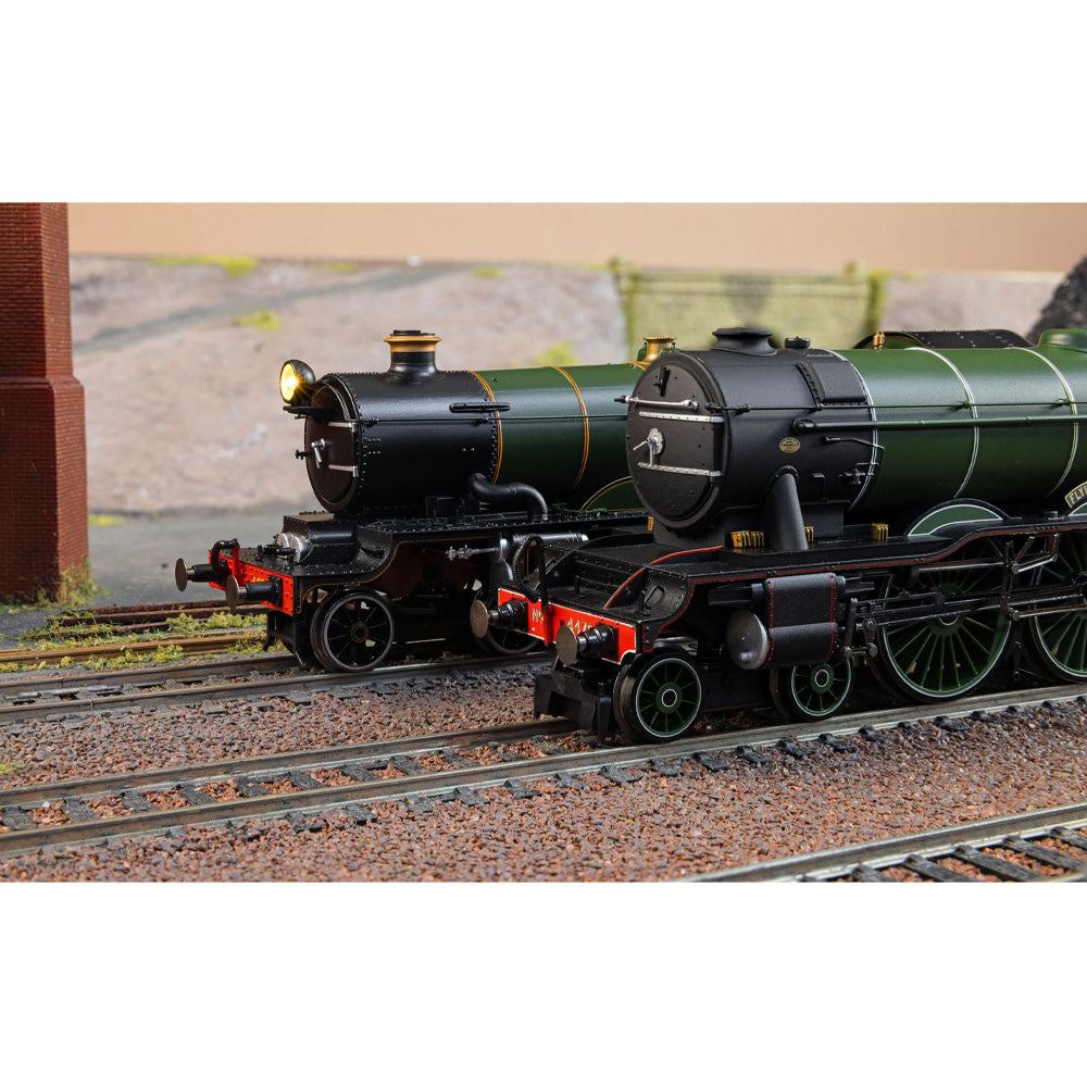 HORNBY 1/76 LNER - FLYING SCOTSMAN & GWR - PENDENNIS CASTLE (AUSTRALIAN TOUR)
