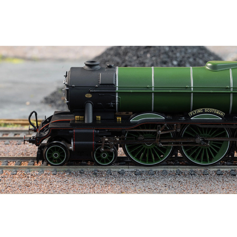 HORNBY 1/76 LNER - FLYING SCOTSMAN & GWR - PENDENNIS CASTLE (AUSTRALIAN TOUR)