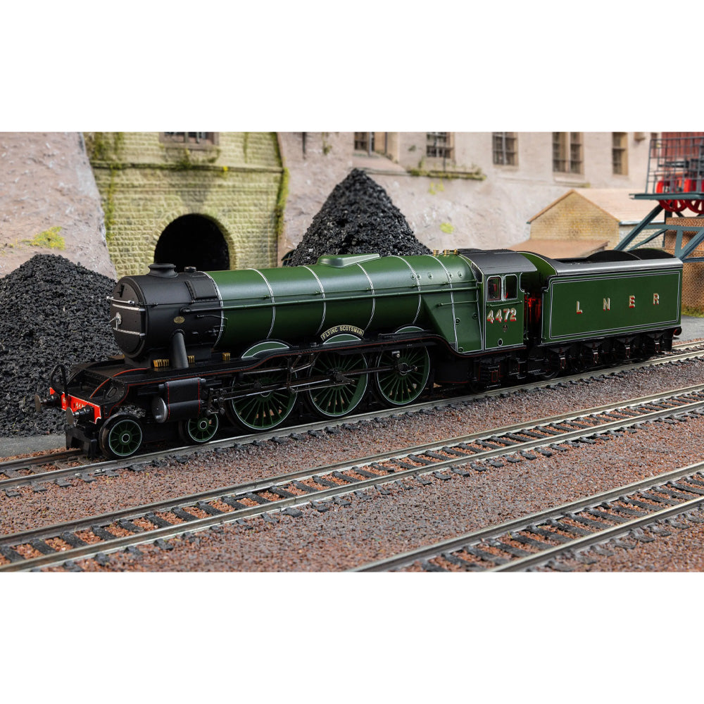 HORNBY 1/76 LNER - FLYING SCOTSMAN & GWR - PENDENNIS CASTLE (AUSTRALIAN TOUR)