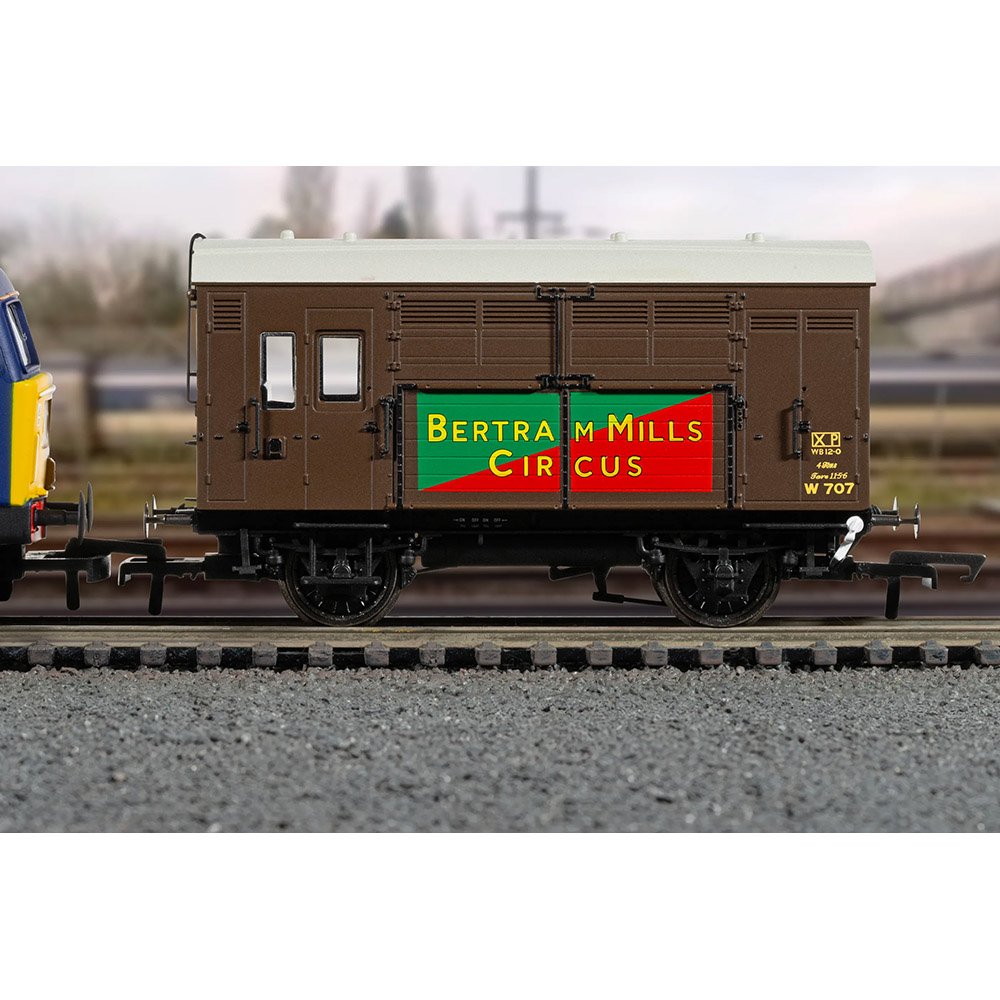 HORNBY BR BIRTRAM MILLS CIRCUS HORSE BOX 707