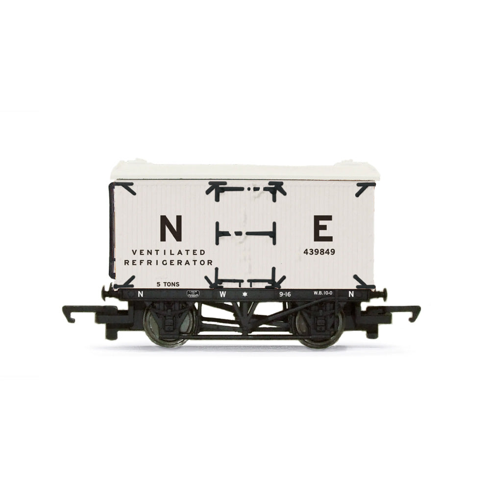 HORNBY 1/76 RAILROAD REFRIGERATOR VAN