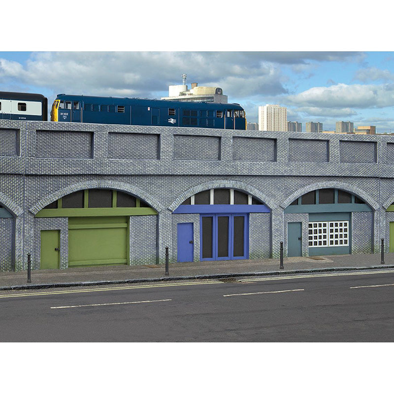 HORNBY THREE ARCH VIADUCT WITH LOCKUPS
